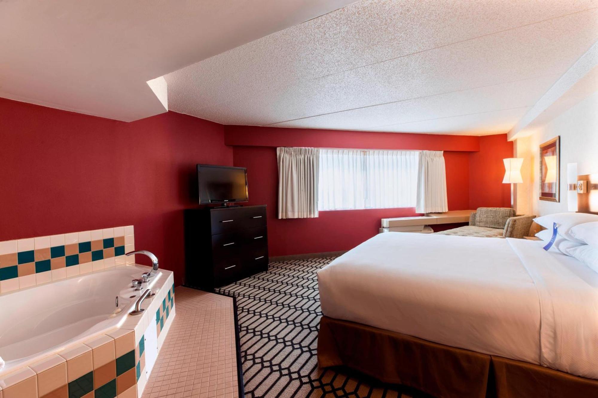 Delta Hotels By Marriott Фарго Екстериор снимка