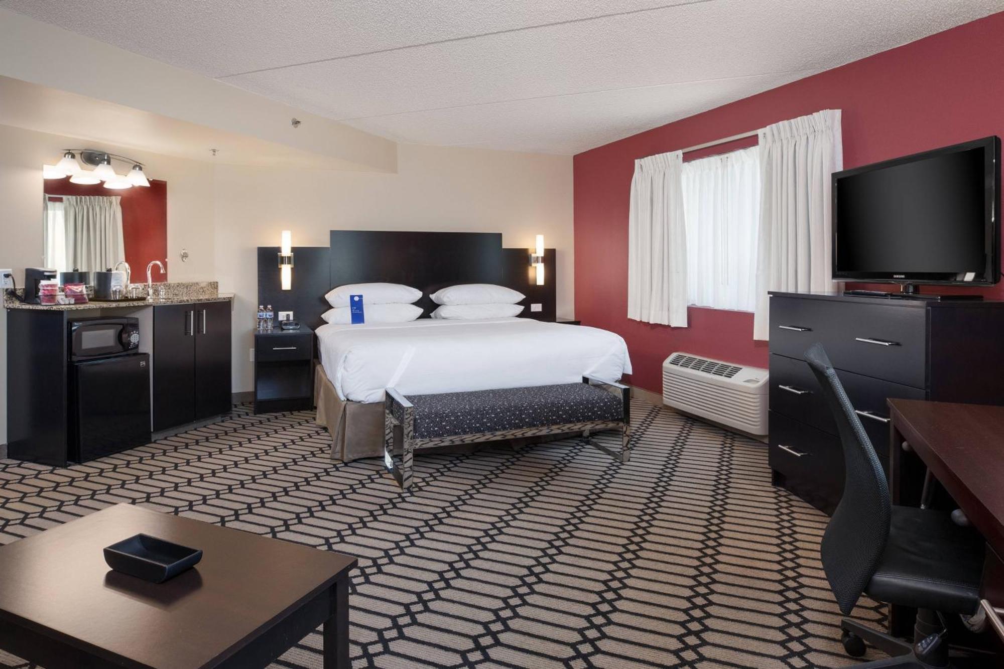 Delta Hotels By Marriott Фарго Екстериор снимка